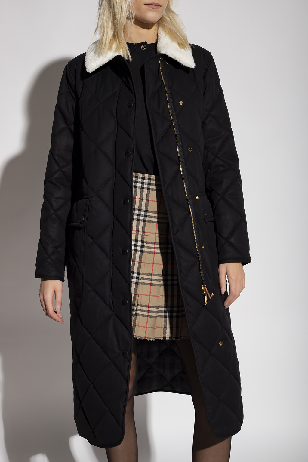 コート BURBERRY Women Outer 8079409 A1189 Black Burberry Black Coats for Women | Editorialist